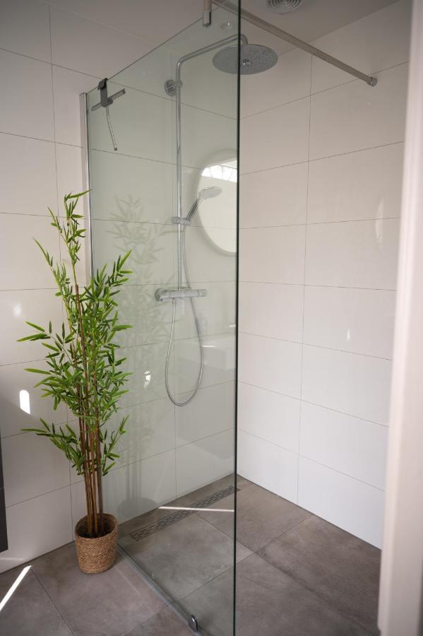 Beach House Makai - Family House With Finnish Sauna, 2 Bathrooms And Only Minutes From The Beach De Koog  Bagian luar foto