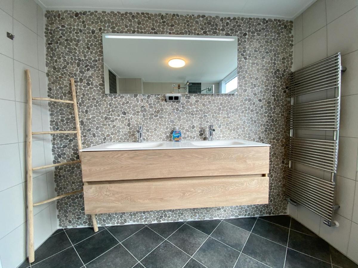 Beach House Makai - Family House With Finnish Sauna, 2 Bathrooms And Only Minutes From The Beach De Koog  Bagian luar foto